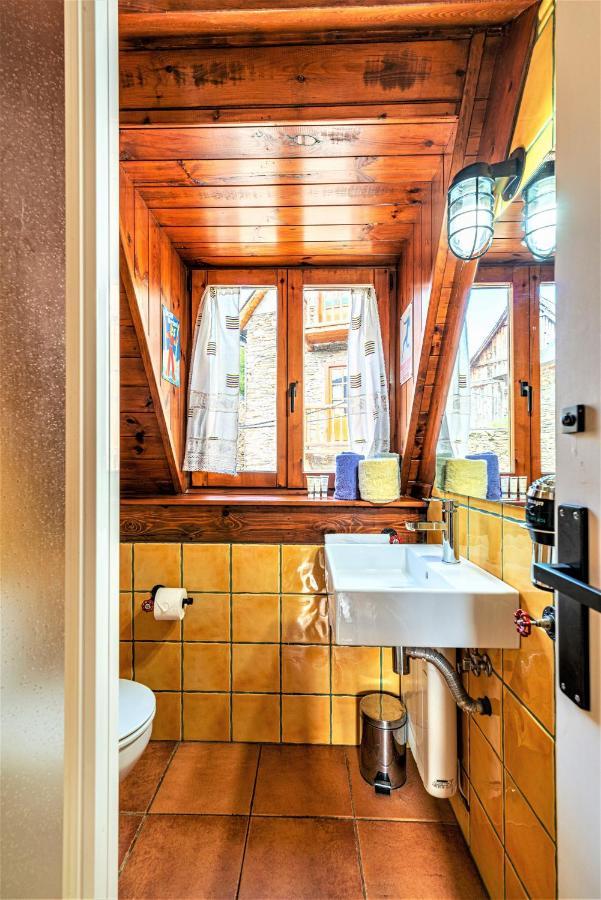 Montcorbau Apartamentos Aran מראה חיצוני תמונה